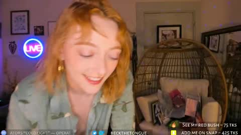 Snapshot of beckthetongue chatting on October 1, 10:59 pm Beck the tongue online show from October 1, 10:59 pm
