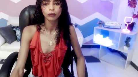 becky_lynch_102 online show from November 13, 6:07 pm