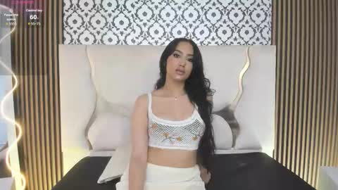 Snapshot of beella_tay1 chatting on October 21, 3:27 pm BELLA online show from October 21, 3:27 pm