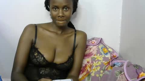 beeswee online show from February 11, 3:40 pm