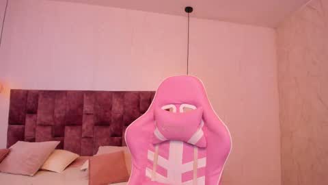 BELLA CLARCK online show from November 22, 12:57 am