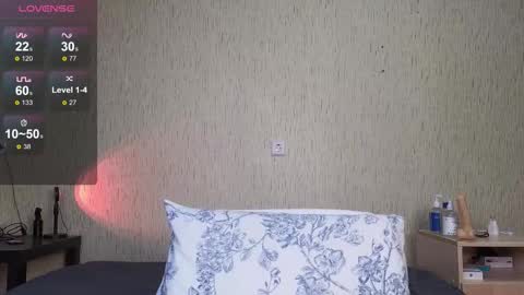 Snapshot of bella_murrrr chatting on September 25, 6:39 pm Bella online show from September 25, 6:39 pm