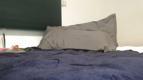 Snapshot of bella_sexy_feet chatting on February 12, 5:37 pm bella_sexy_feet online show from February 12, 5:37 pm