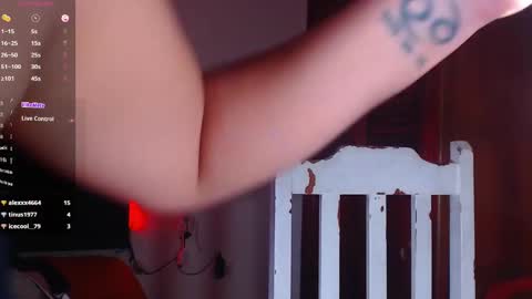 bella_xx9 online show from January 10, 1:21 am