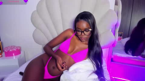 Bella Dajud online show from November 11, 1:45 am