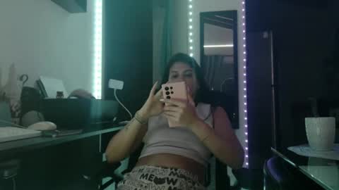 bellabbys8 online show from December 4, 8:27 am