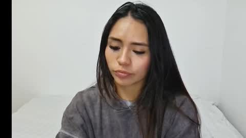 bellabliss123 online show from October 3, 10:59 pm