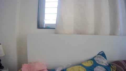 bellacrystall online show from March 11, 5:02 am