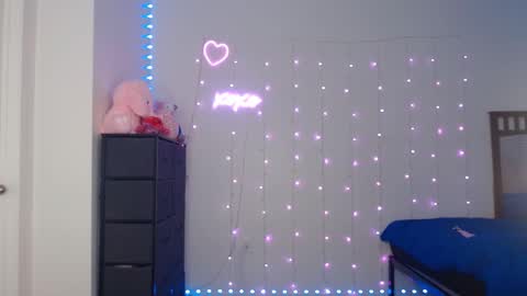 Bella Monroe online show from February 23, 4:44 am