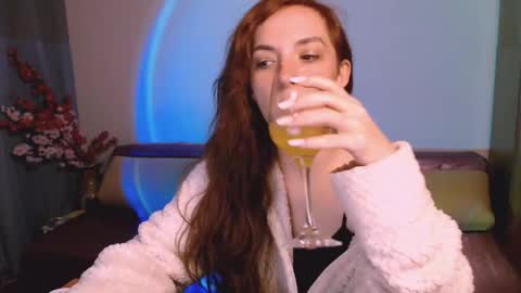 bellaqueen0701 online show from January 8, 6:45 pm