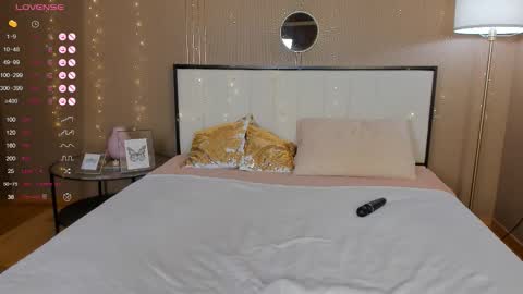 Bella online show from September 21, 1:26 am