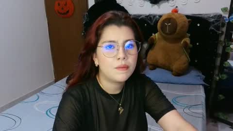 Snapshot of bellatrix_colen chatting on October 10, 2:49 am Aleja online show from October 10, 2:49 am