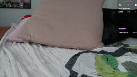 BELLE   online show from February 14, 3:41 am