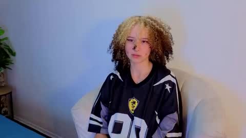 benny_wilson online show from November 30, 5:22 am