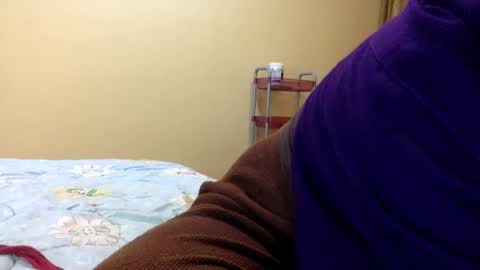 Snapshot of bermudatriangle12 chatting on October 15, 4:42 pm tixxie  online show from October 15, 4:42 pm