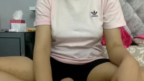 Snapshot of bermudatriangle12 chatting on December 7, 10:23 am tixxie  online show from December 7, 10:23 am