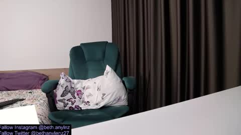 bethanylenz2 online show from January 31, 8:51 pm