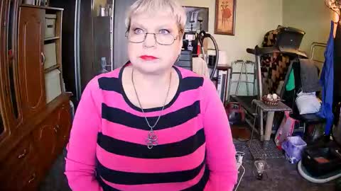 Snapshot of beverlyqcynia chatting on October 23, 1:39 pm BeverlyQCynia online show from October 23, 1:39 pm