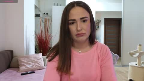   BeyonceDoll       Twitter DollBeyonce    online show from February 25, 10:08 pm