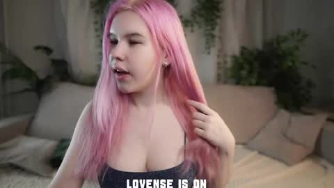 Eliz online show from November 27, 1:52 am