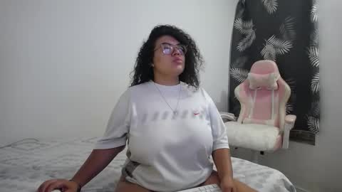 Bianca Tuesday to Sunday from 2am to 6am UTC-5 online show from February 12, 8:06 am