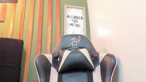 bianca_spear online show from December 13, 7:53 pm