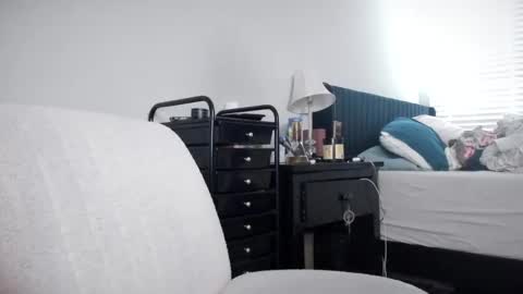 bigb00tijudy online show from October 9, 3:27 pm