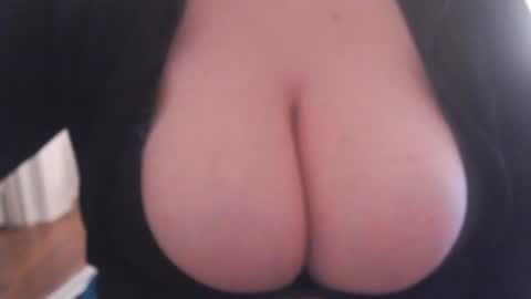 bigbittiesandfun online show from January 21, 8:43 pm