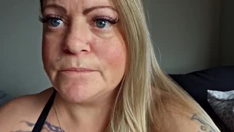 Tiffany online show from February 16, 6:32 pm