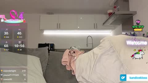 Kandice Kloss insta kandiceklossofficial online show from December 22, 8:23 pm