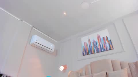   online show from October 19, 10:39 am