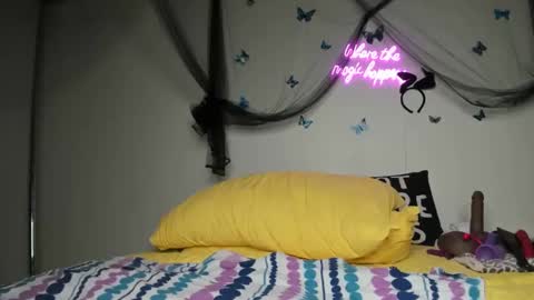 bigbuttsarena online show from February 12, 2:45 am