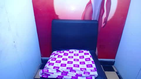  Sunny   online show from March 3, 1:49 am