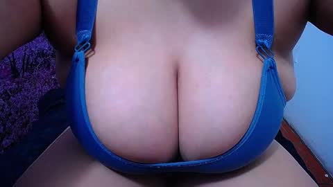  Sunny   online show from November 12, 5:05 am