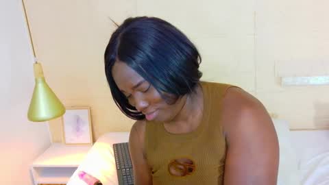 bigroundbooty_ online show from February 21, 8:09 pm