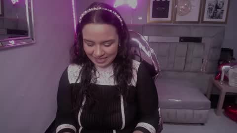 Live 1000pm 600am COLOMBIAN HOUR online show from February 25, 3:20 am