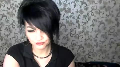 black_hot_01 online show from October 16, 6:38 am