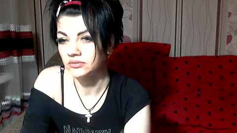 black_hot_01 online show from January 8, 11:19 pm