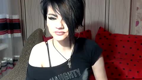 black_hot_01 online show from January 6, 10:13 am