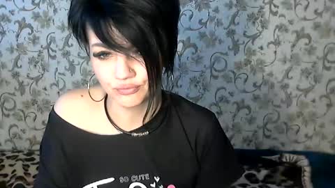 black_hot_01 online show from September 11, 10:04 am