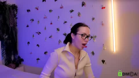 Jenny online show from December 17, 9:57 am