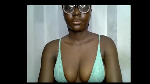 Snapshot of black_petitqueen12 chatting on October 30, 2:51 pm BLACK online show from October 30, 2:51 pm