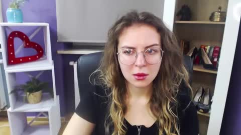 Z O E Y online show from January 24, 5:31 am