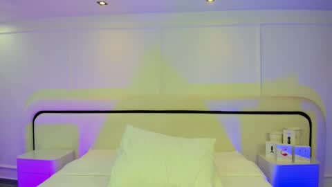 BLEYDI  online show from December 1, 5:44 am