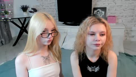 Day Kate and Mary Night Britney online show from December 28, 3:04 am