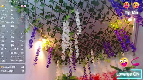 blonde_squirt_ online show from January 10, 5:06 pm