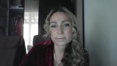 Iren online show from October 31, 9:24 am