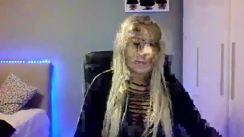 BlondLeyla online show from November 4, 6:02 pm