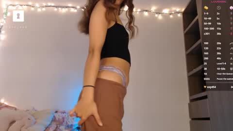 Blue online show from February 6, 10:43 pm