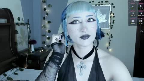 sophie  online show from September 10, 10:10 pm